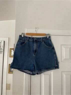 RVCA Classic High-Rise Dark Blue Denim Shorts Size 29 Boho EUC Casual Coastal